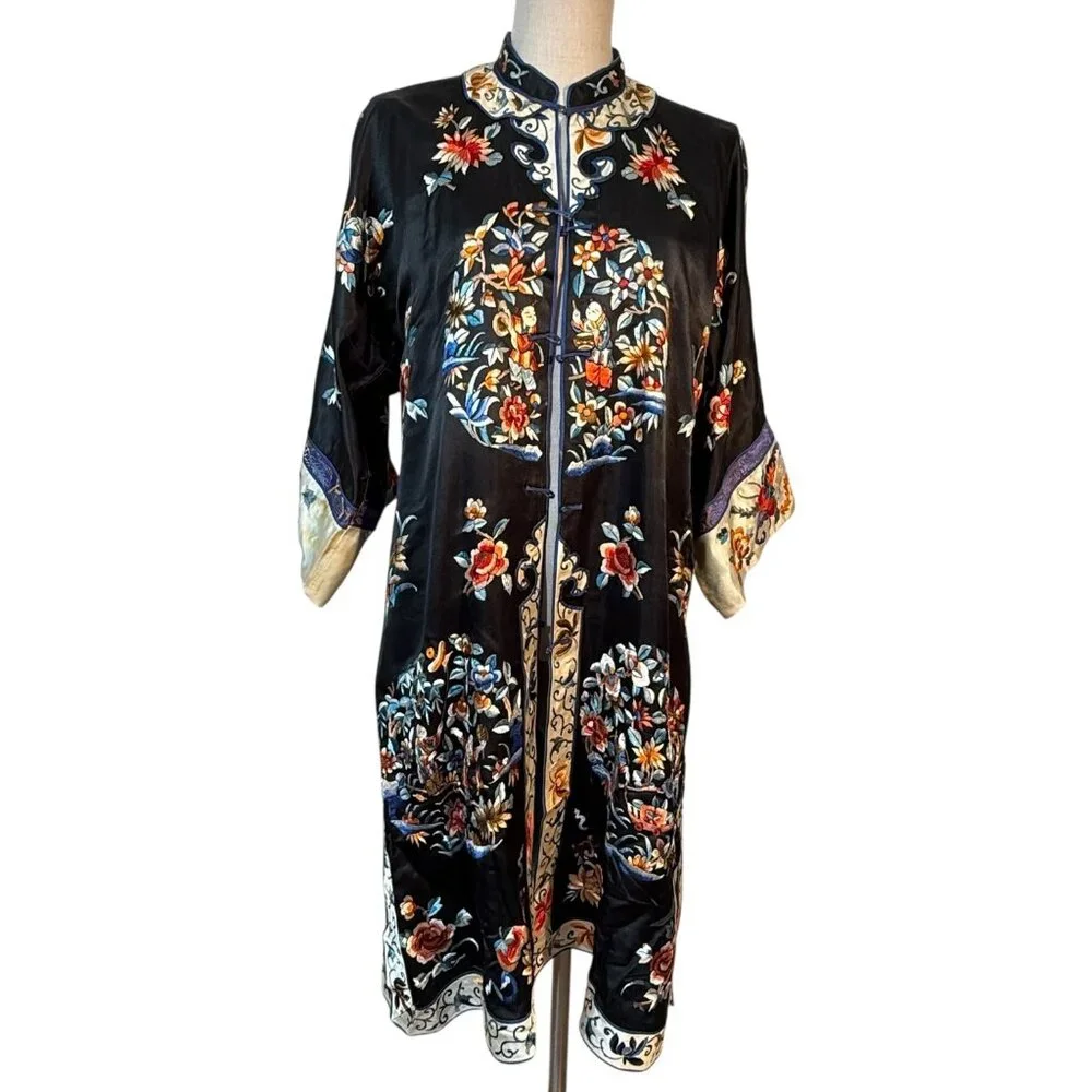 VTG Embroidered Black Silk Robe Floral Asian Design Front Frog Closure Kimono - Picture 8 of 16